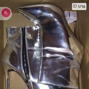 Anne Michelle Shiny Silver Heeled Boots